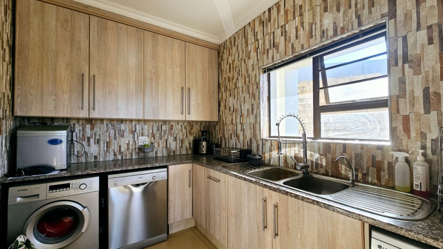 5 Bedroom Property for Sale in Dana Bay Western Cape